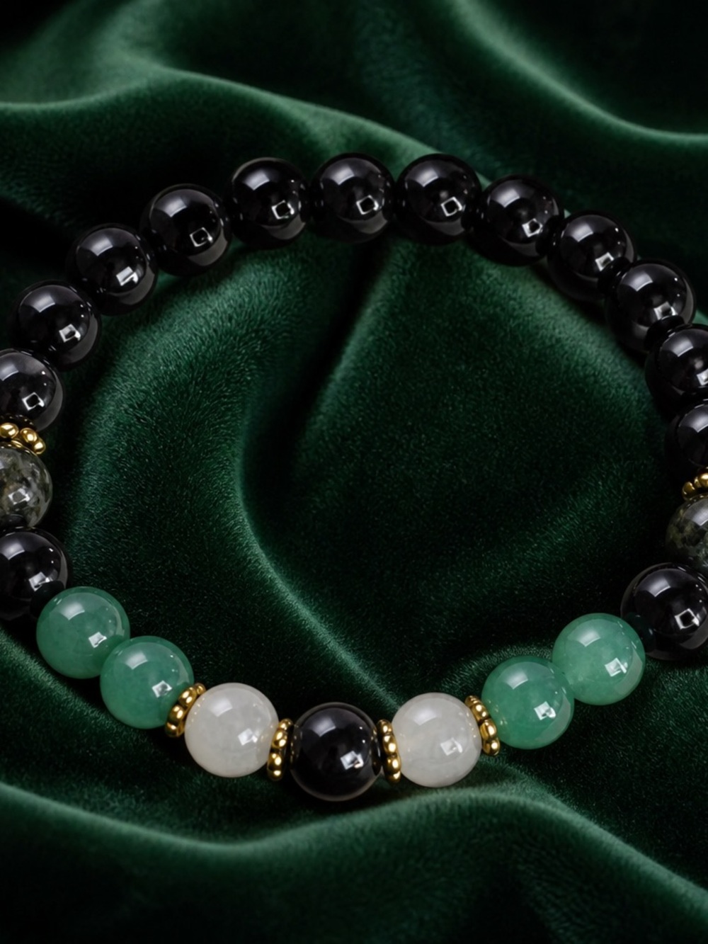 Green Jade and Black Onyx 6mm Glass Beaded Bracelet NWT